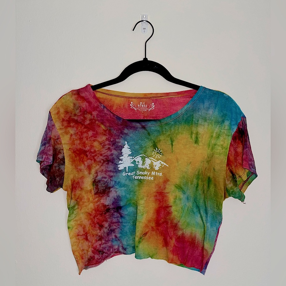 vintage Great Smoky Mountains graphic tie-dye crop top